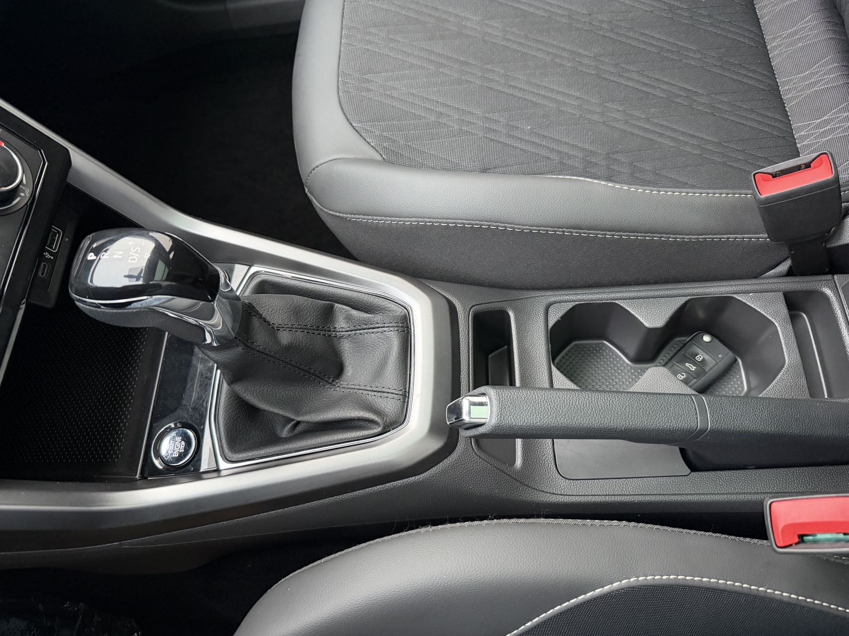 Volkswagen T-Cross 2022 #12 Volkswagen T-Cross 2022 car image #12