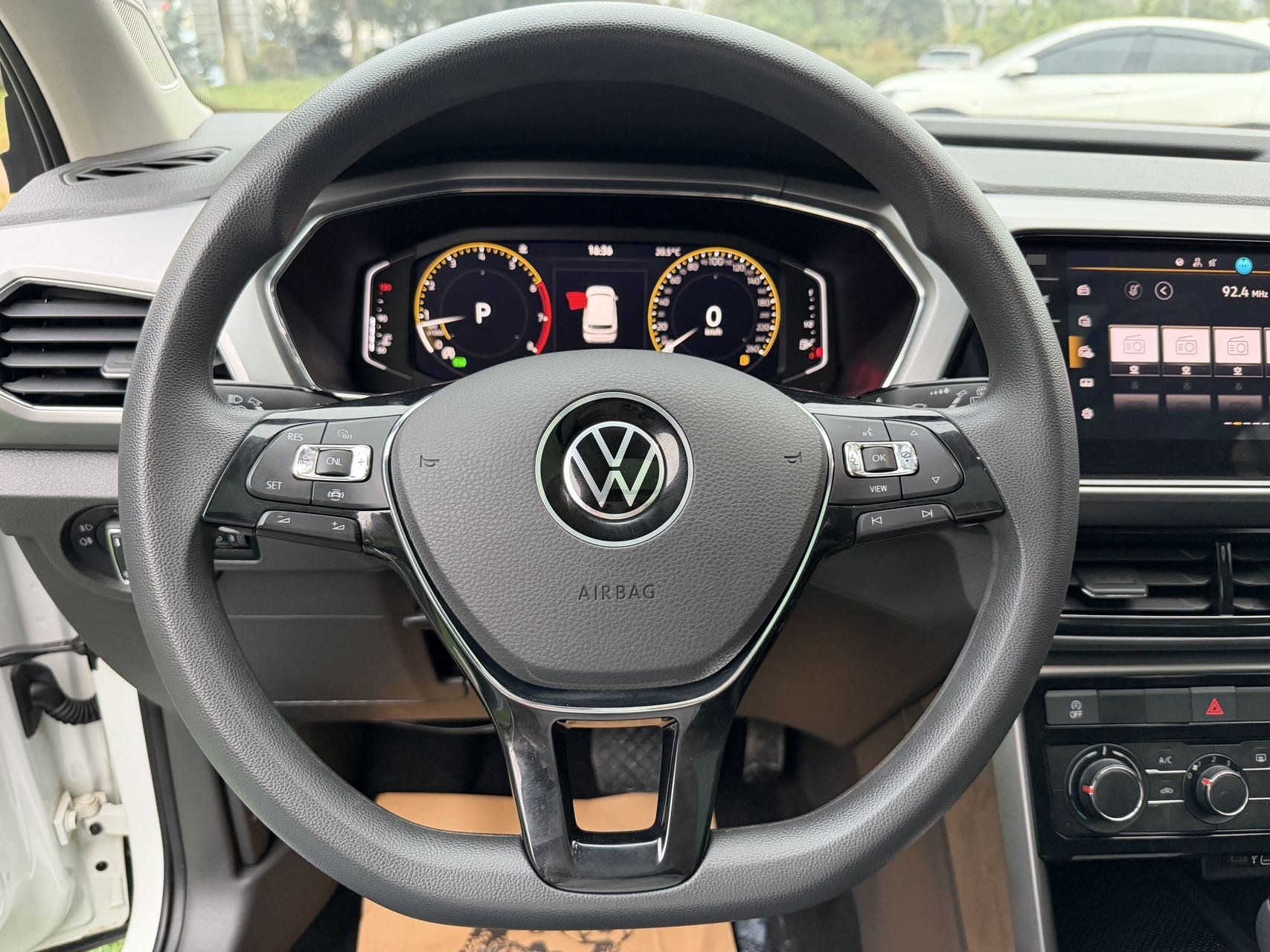 Volkswagen T-Cross 2022 #13 Volkswagen T-Cross 2022 car image #13