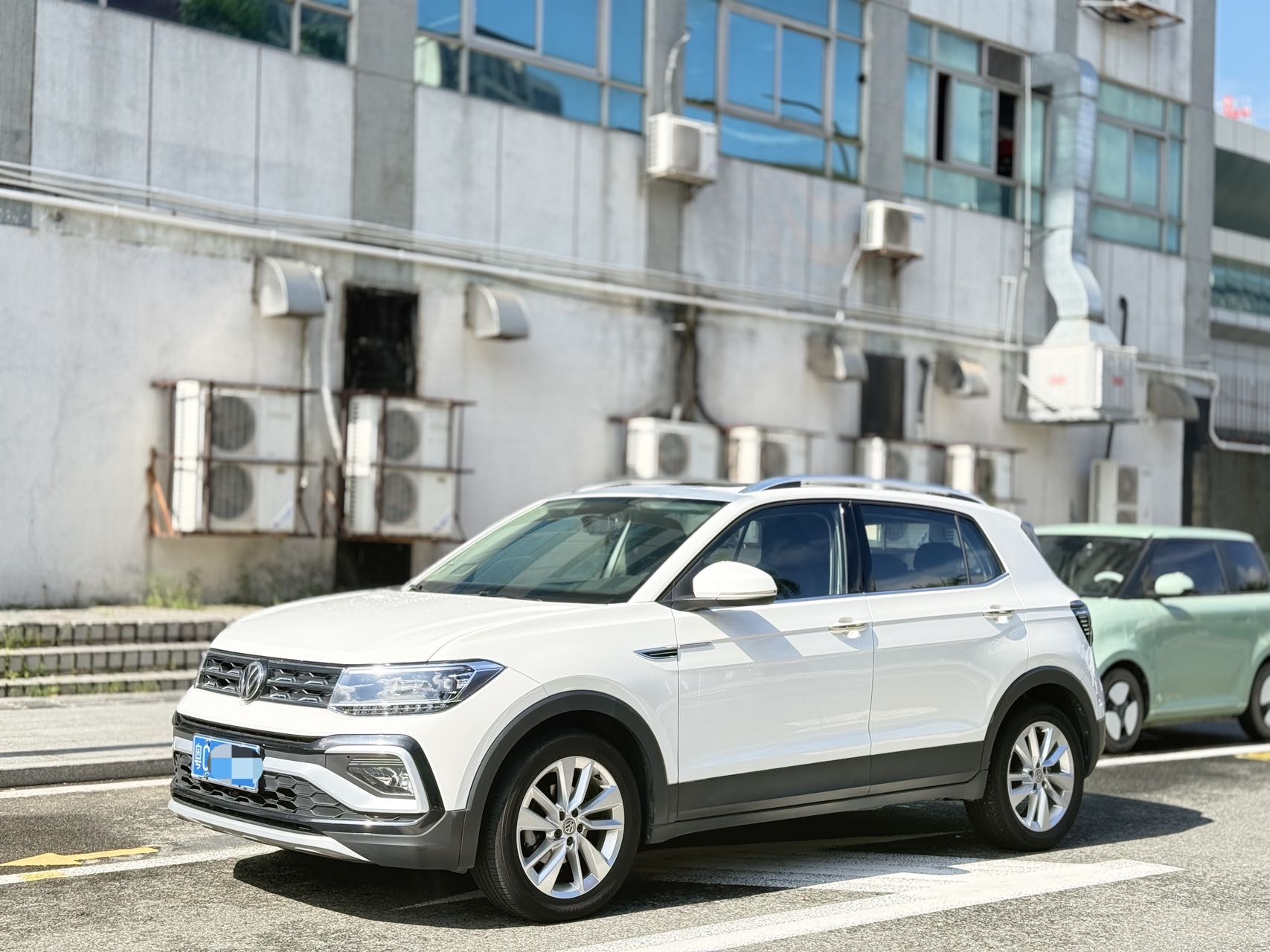Volkswagen T-Cross 2019 Volkswagen T-Cross 2019 car image