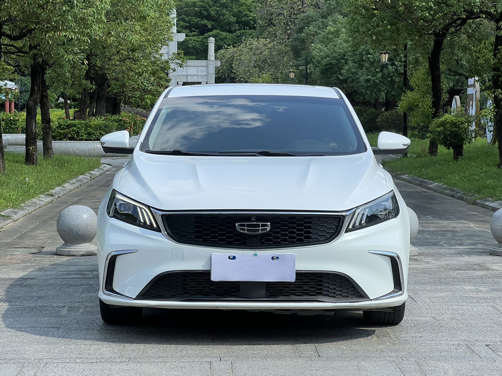 GEELY Binray 2021 car image #2