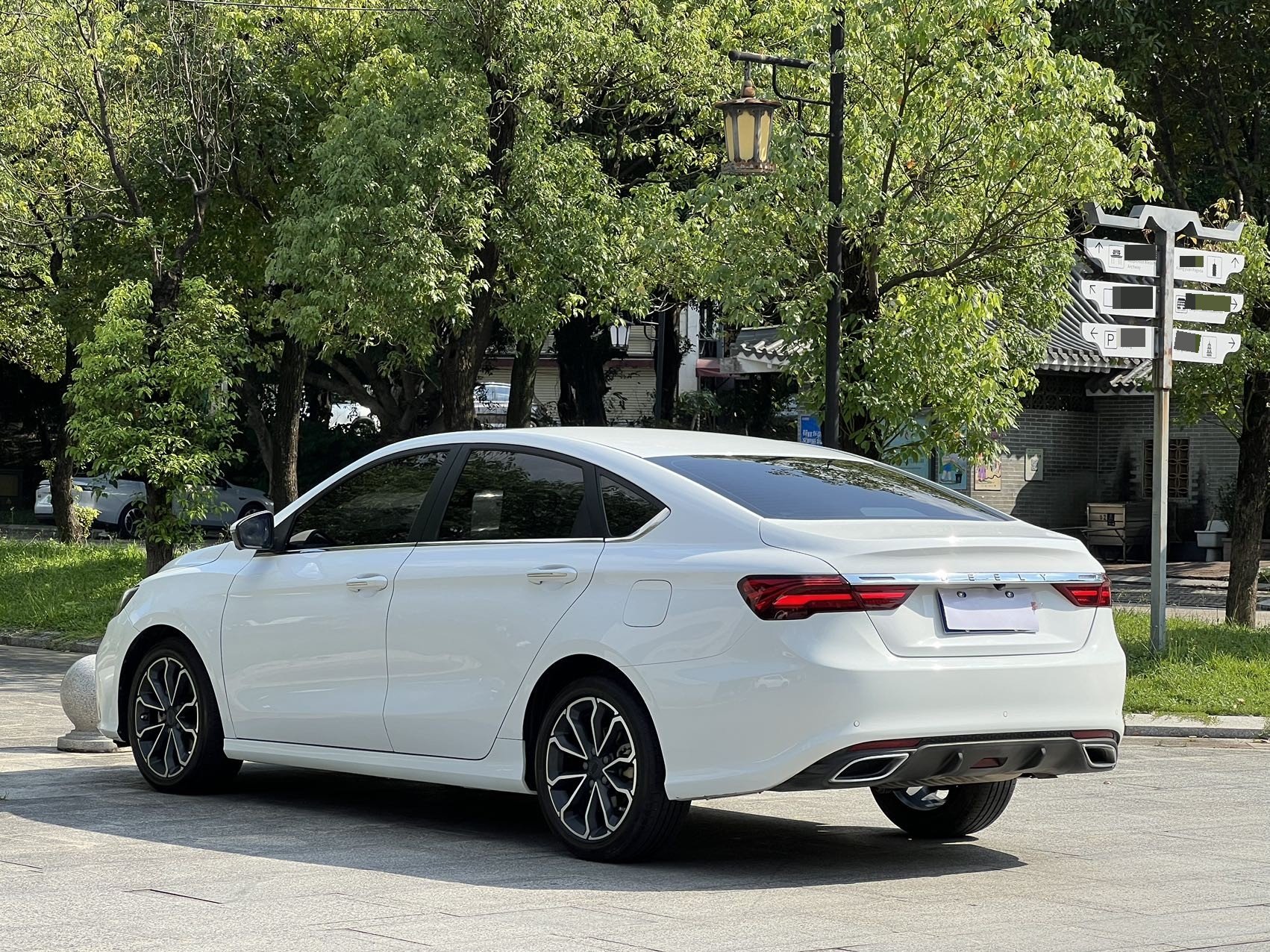 GEELY Binray 2021 car image #9