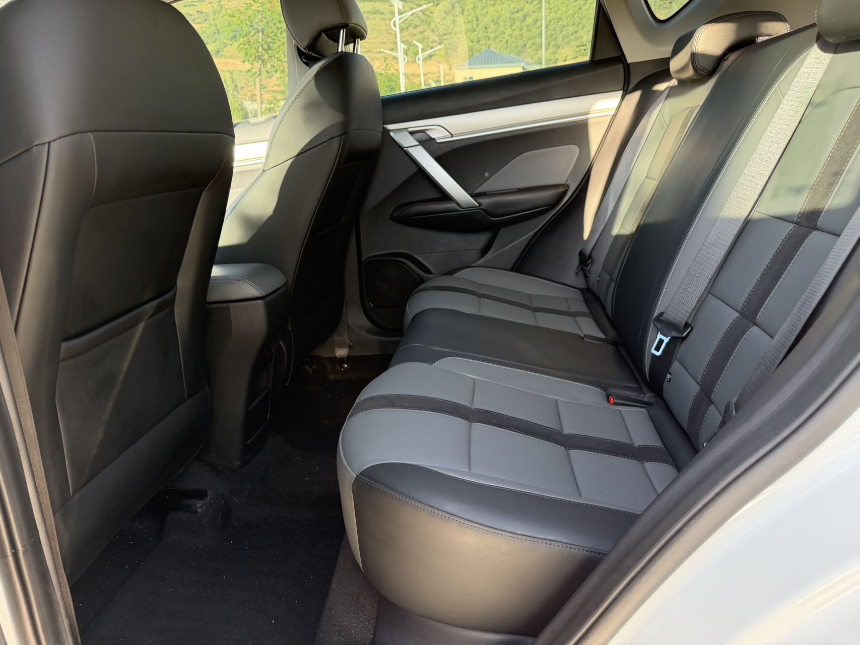 GEELY Coolray 2024 imagen de coche #7