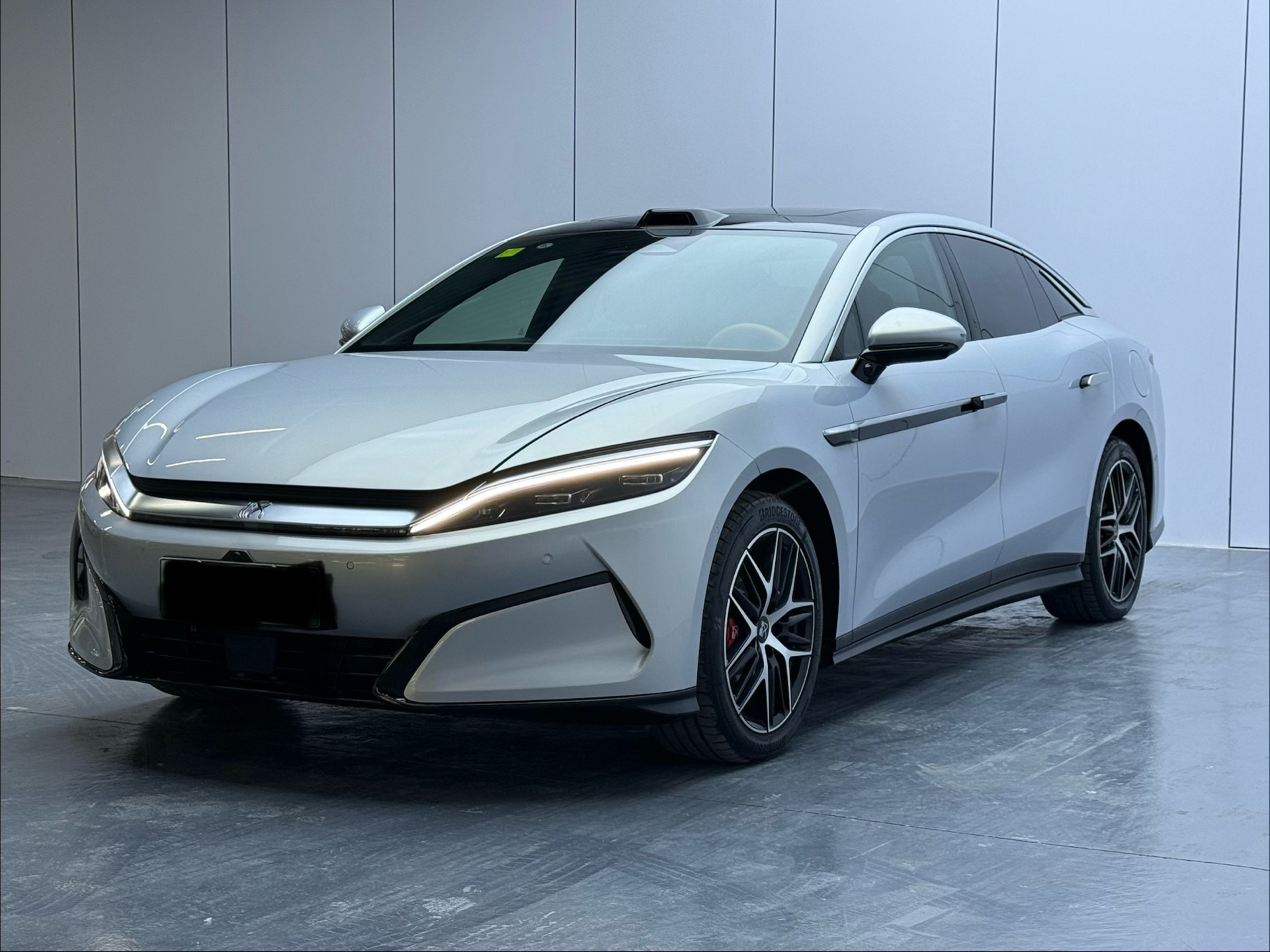 BYD HanL 2025 BYD HanL 2025 car image
