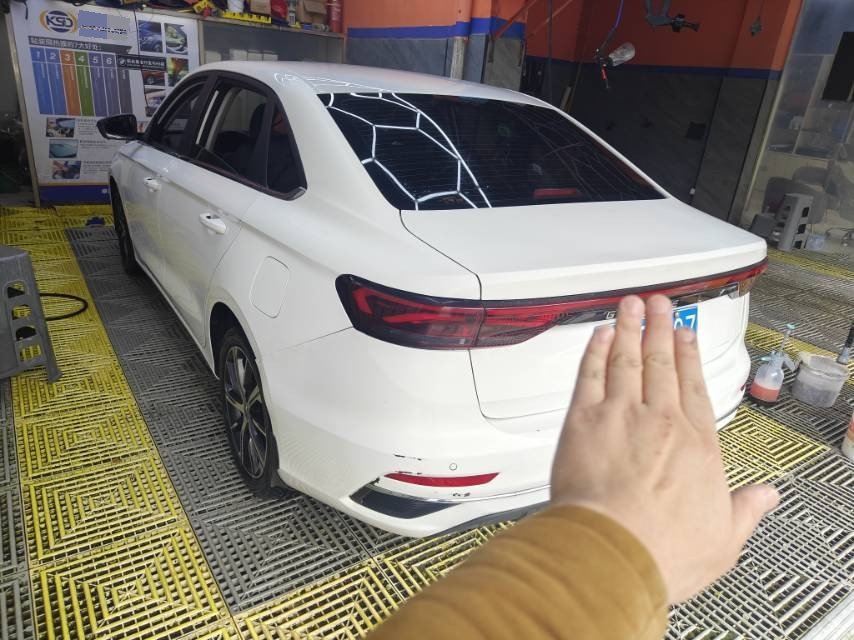 GEELY Emgrand 2022 image de voiture #4