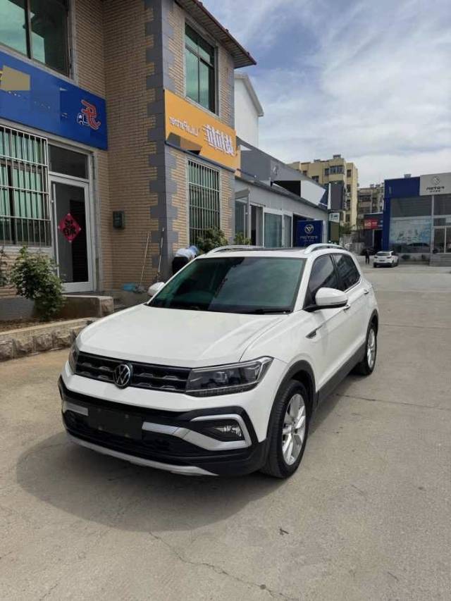 Volkswagen T-Cross 2021 car image 