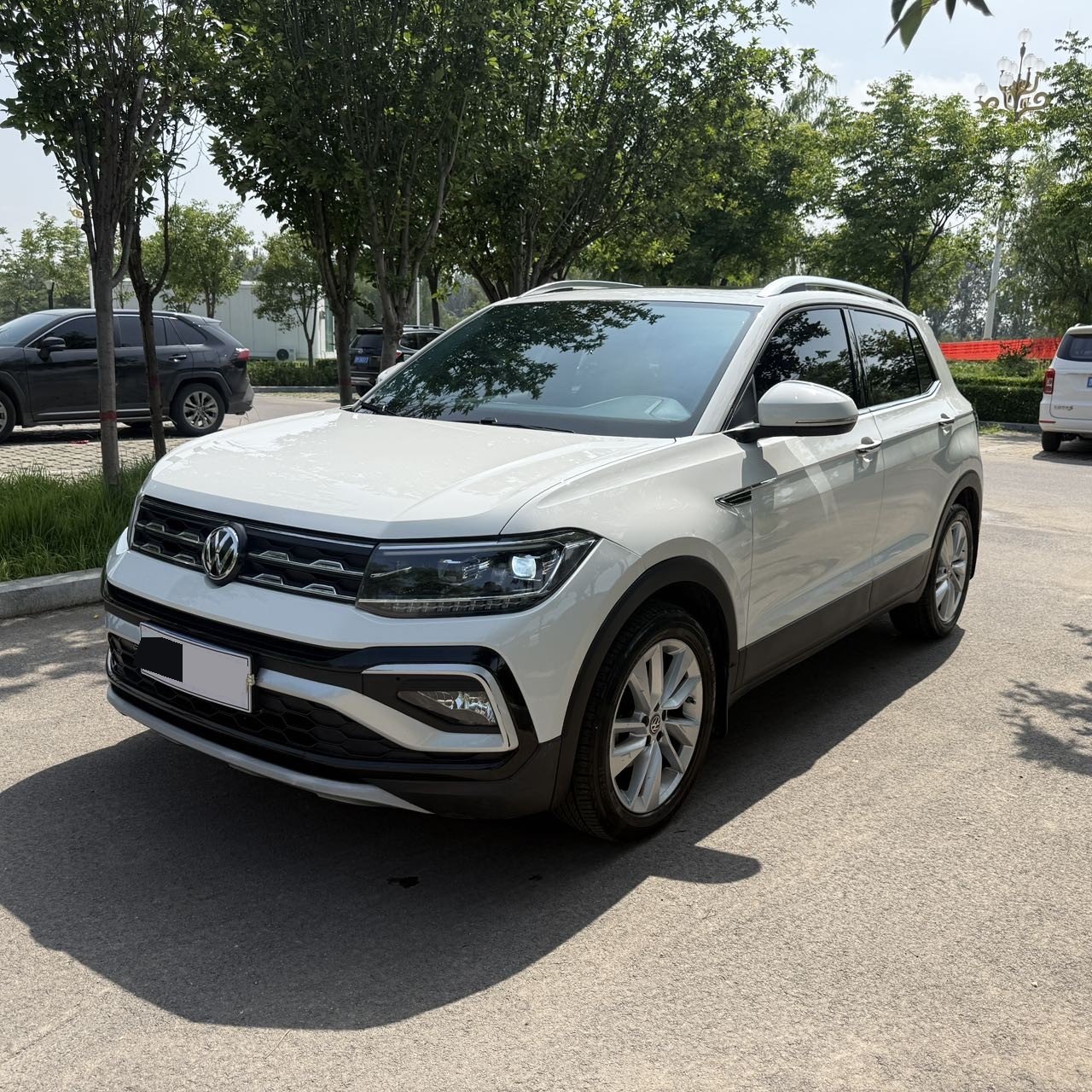 Volkswagen T-Cross 2019 car image 