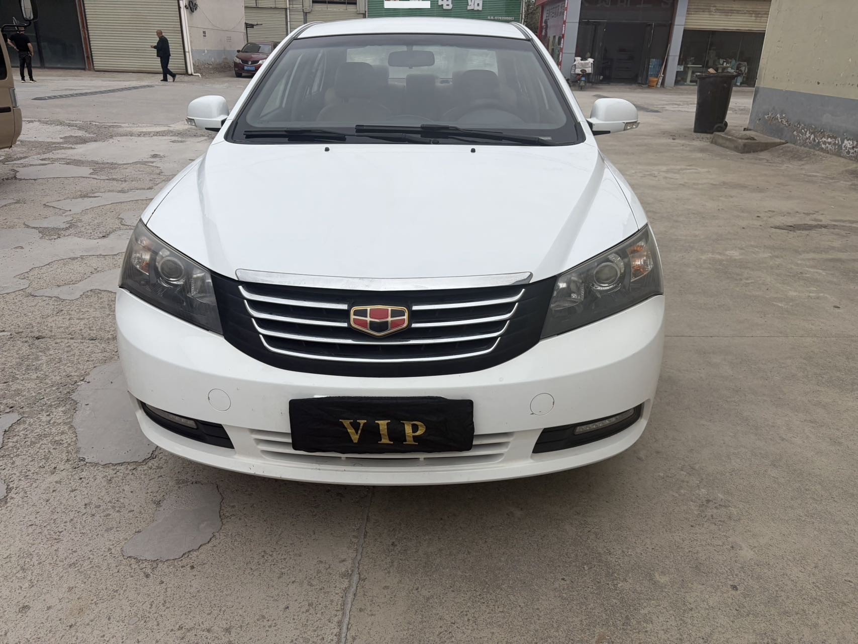 GEELY Emgrand 2014 صورة سيارة #2