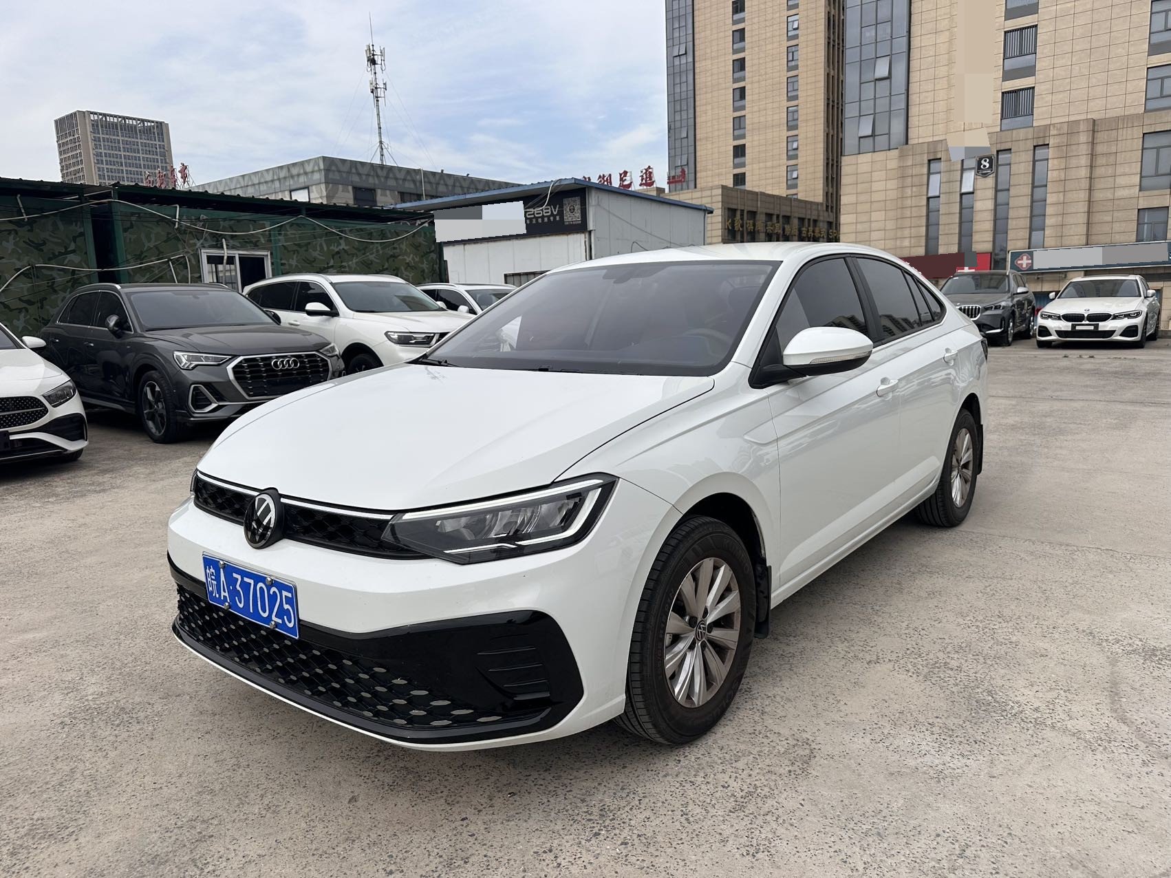 Volkswagen Lavida 2025 car image 