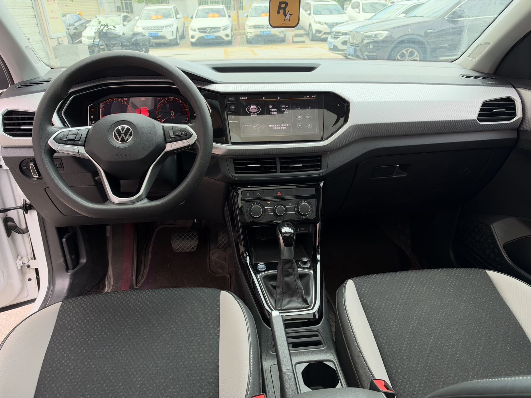 Volkswagen Tacqua 2021 immagine di auto #5