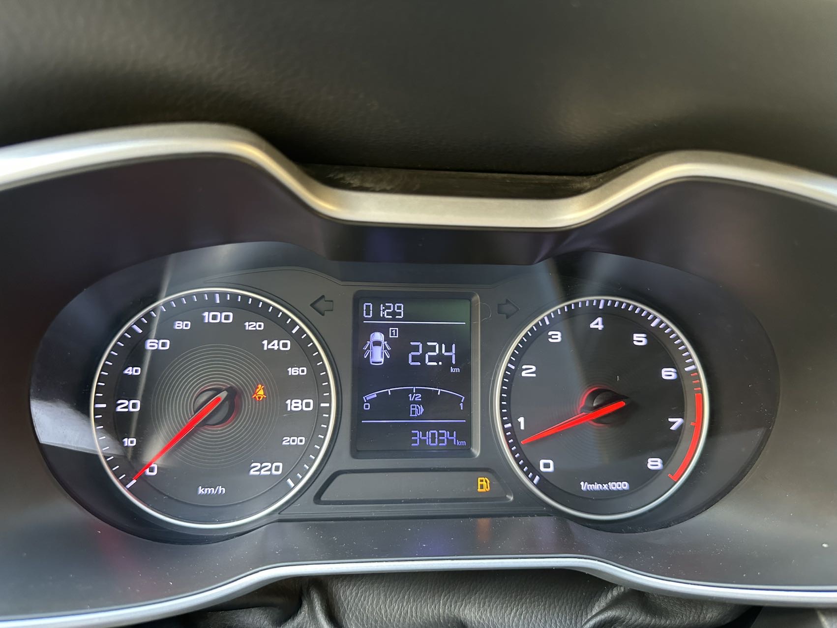 MG ZS 2019 car image #9