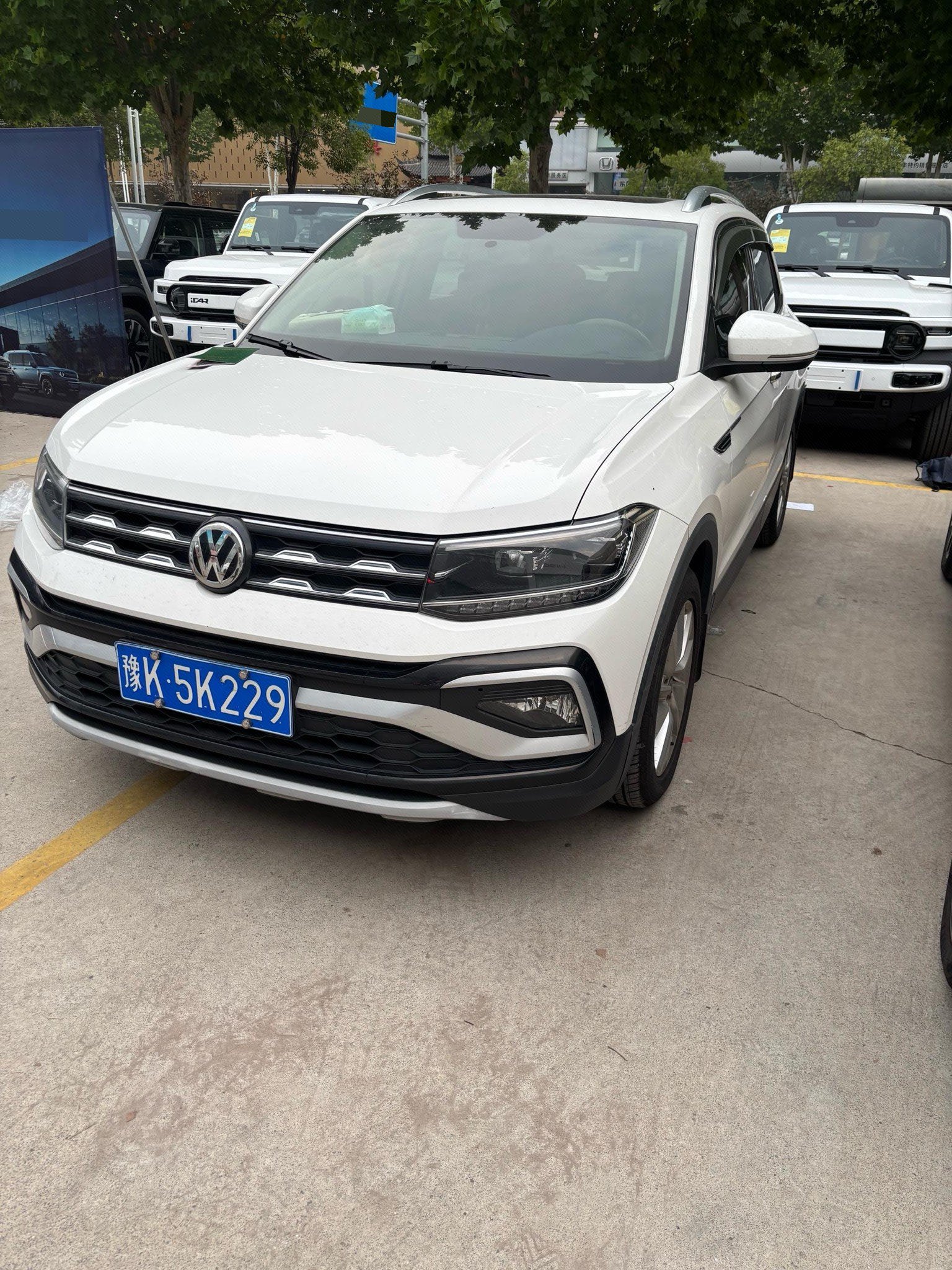 Volkswagen T-Cross 2020 Volkswagen T-Cross 2020 car image