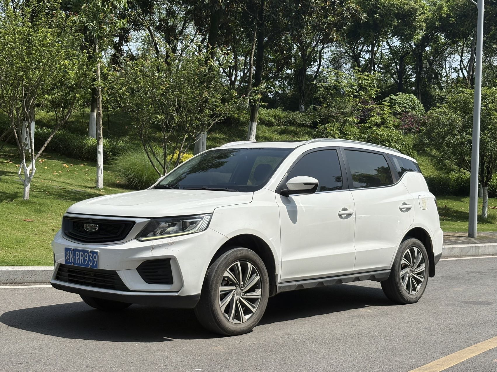 GEELY Vision X6 2021 GEELY Vision X6 2021 car image
