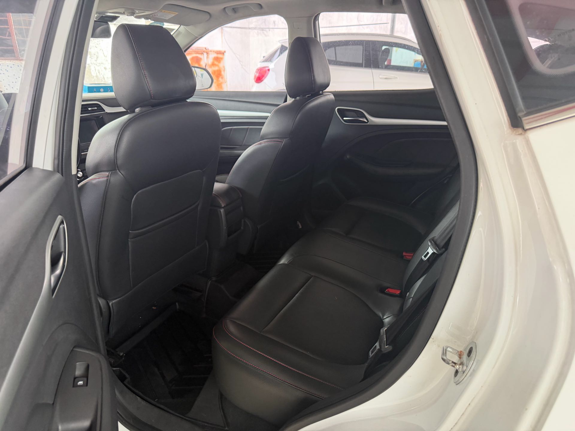 MG ZS 2017 #5 MG ZS 2017 car image #5
