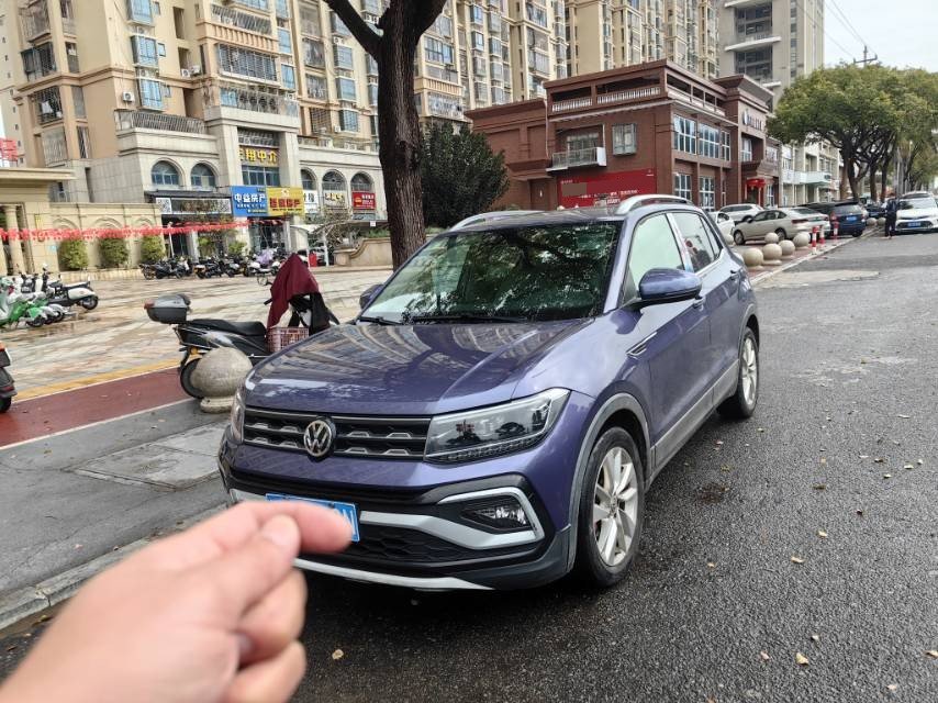 Volkswagen T-Cross 2019 Volkswagen T-Cross 2019 car image