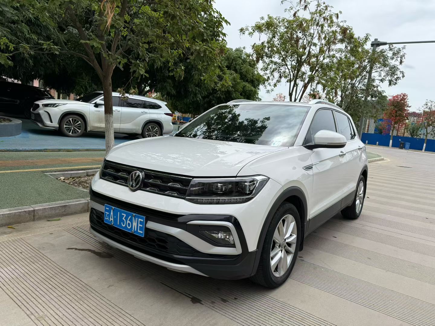 Volkswagen T-Cross 2019 car image 