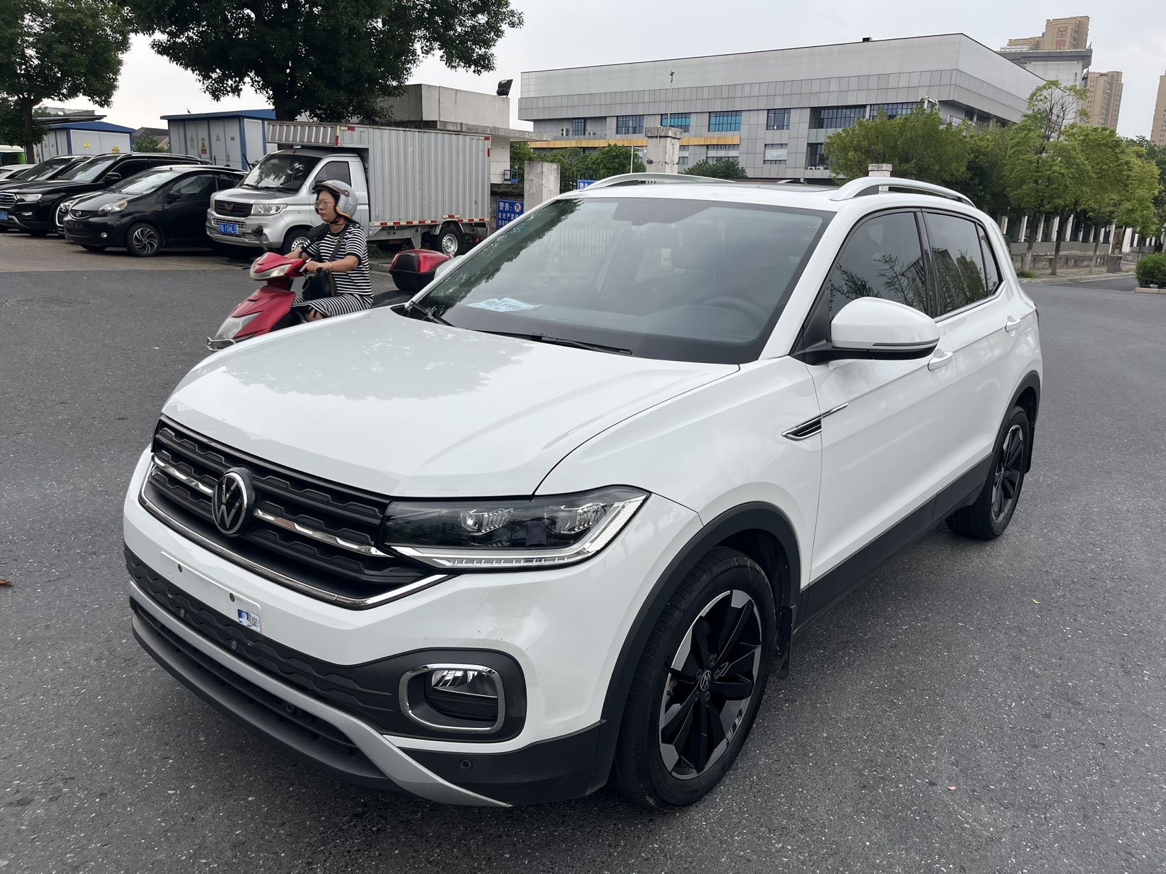 Volkswagen Tacqua 2022 Volkswagen Tacqua 2022 image de voiture