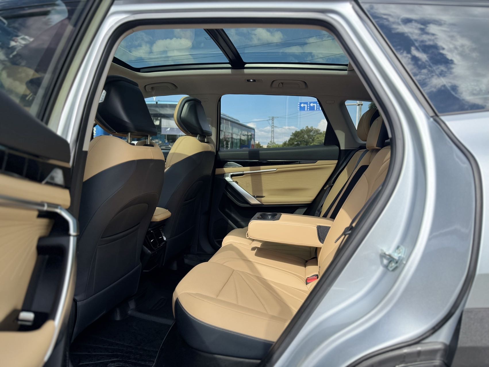 GEELY Boyue L 2024 #6 GEELY Boyue L 2024 صورة سيارة #6