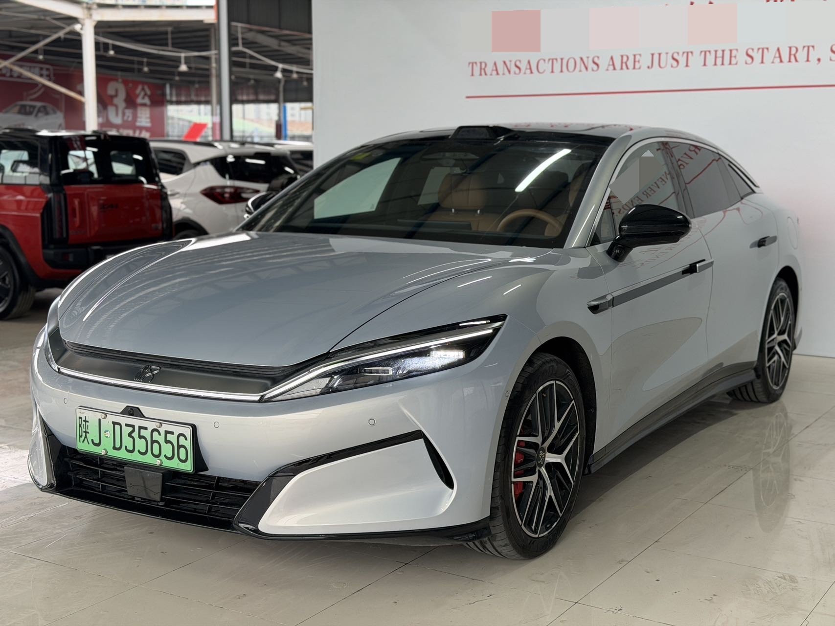 BYD HanL 2025 BYD HanL 2025 car image