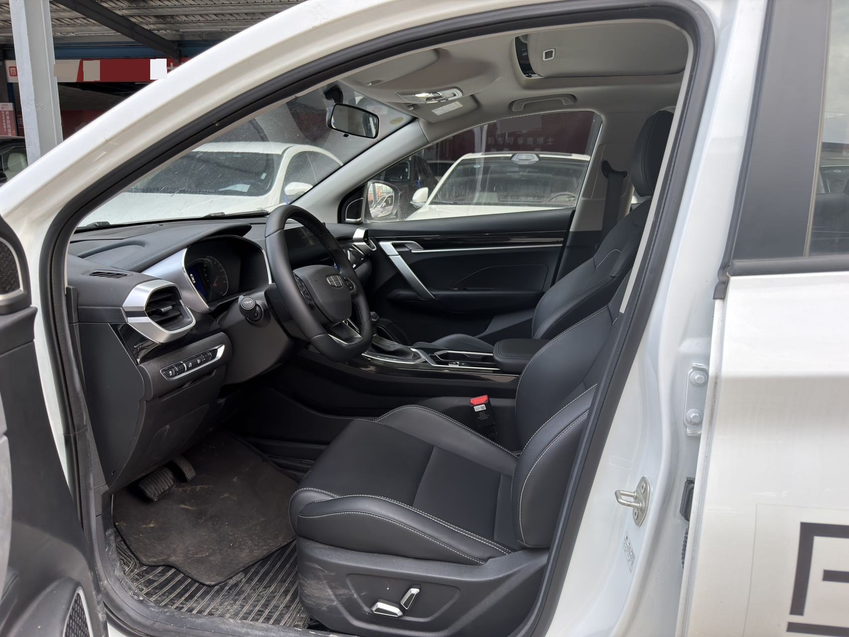 GEELY Coolray 2025 #4 GEELY Coolray 2025 immagine di auto #4