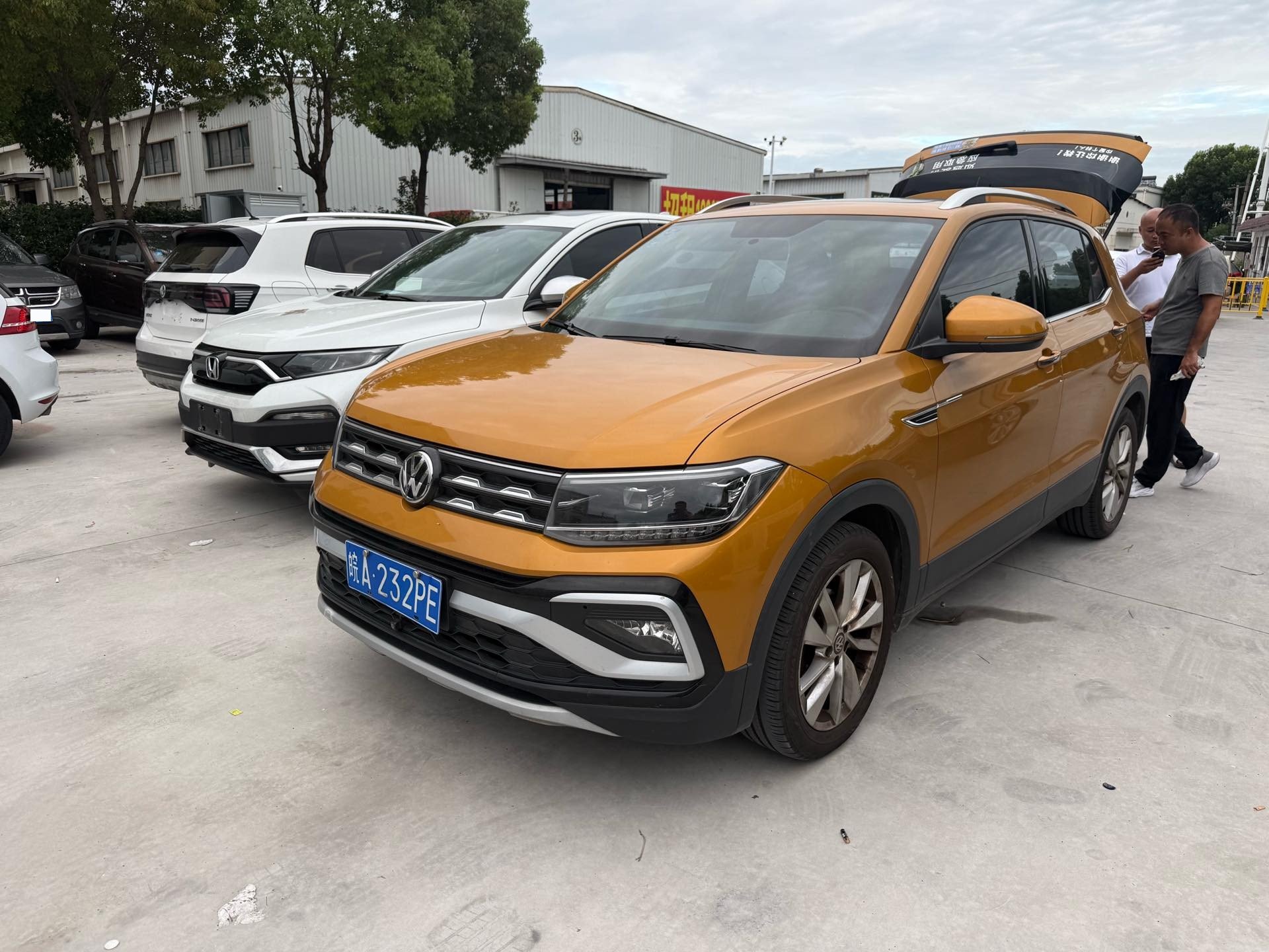 Volkswagen T-Cross 2019 Volkswagen T-Cross 2019 car image