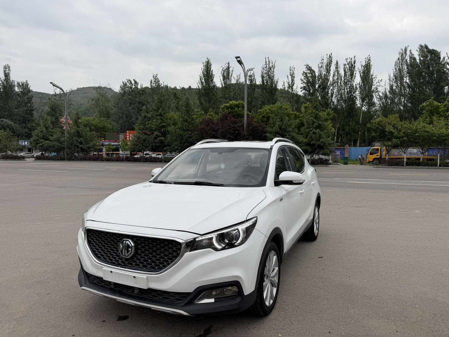 MG ZS 2017 MG ZS 2017 car image