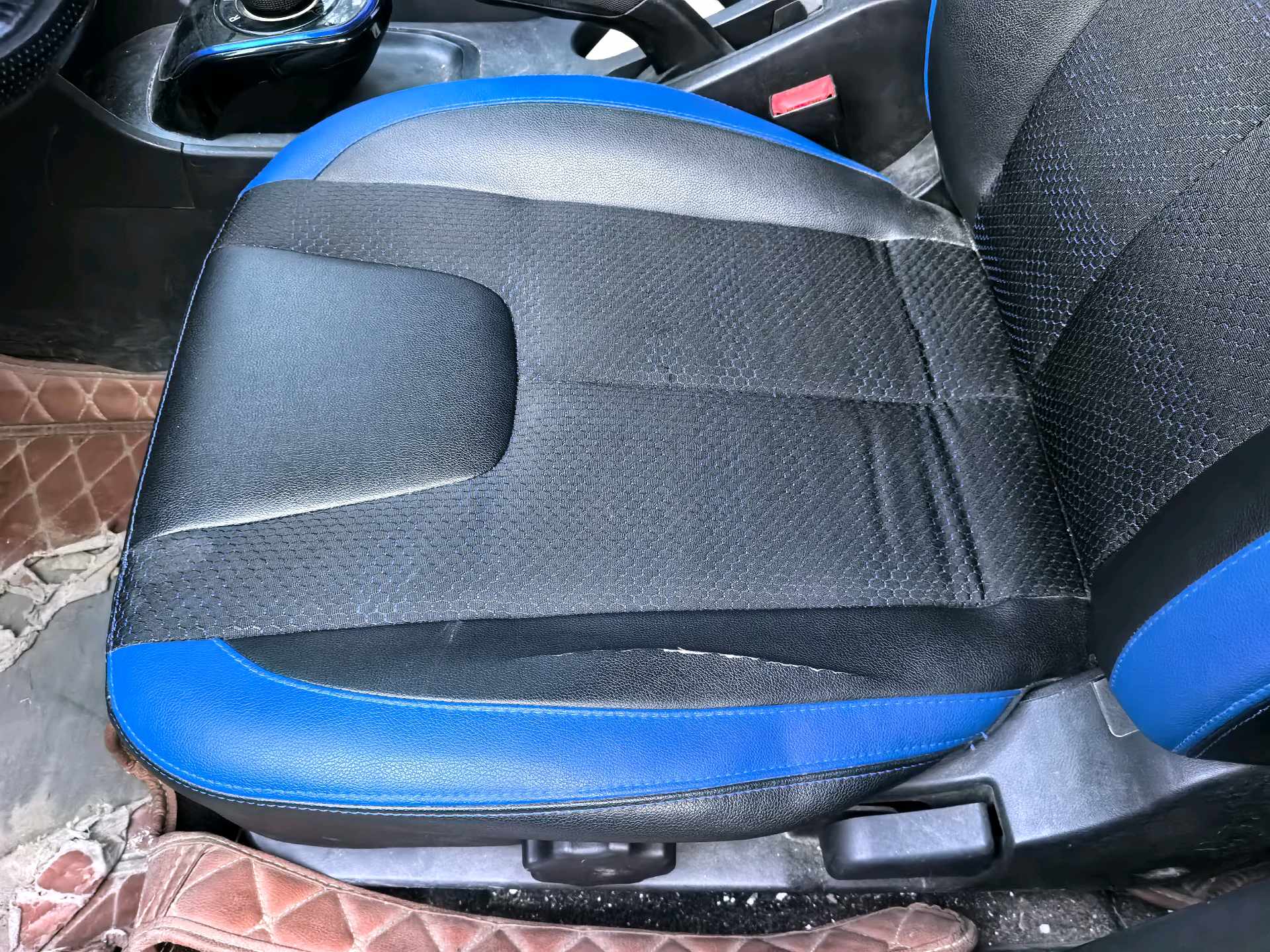 2018 #8 2018 car image #8