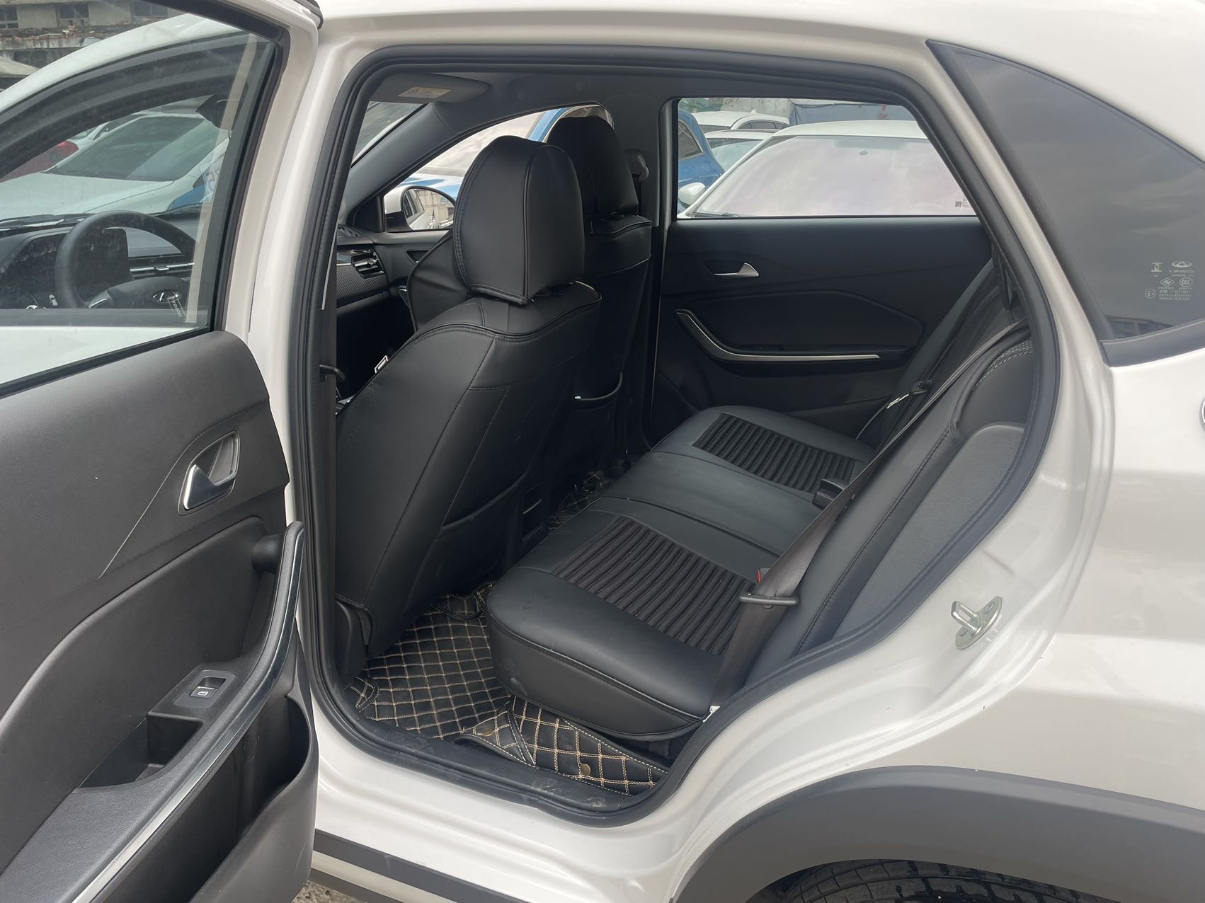 Chery Tiggo 3x 2025 car image #3