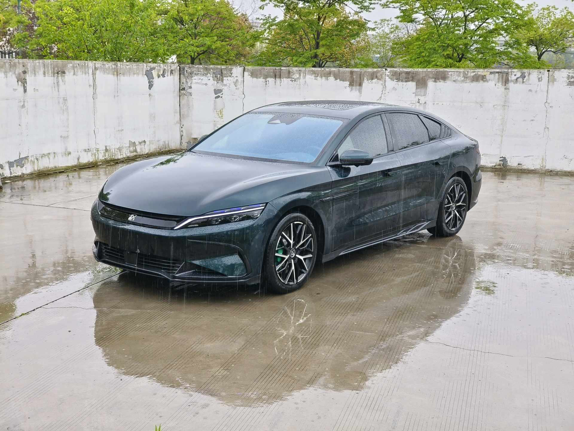 BYD Han 2022 BYD Han 2022 car image