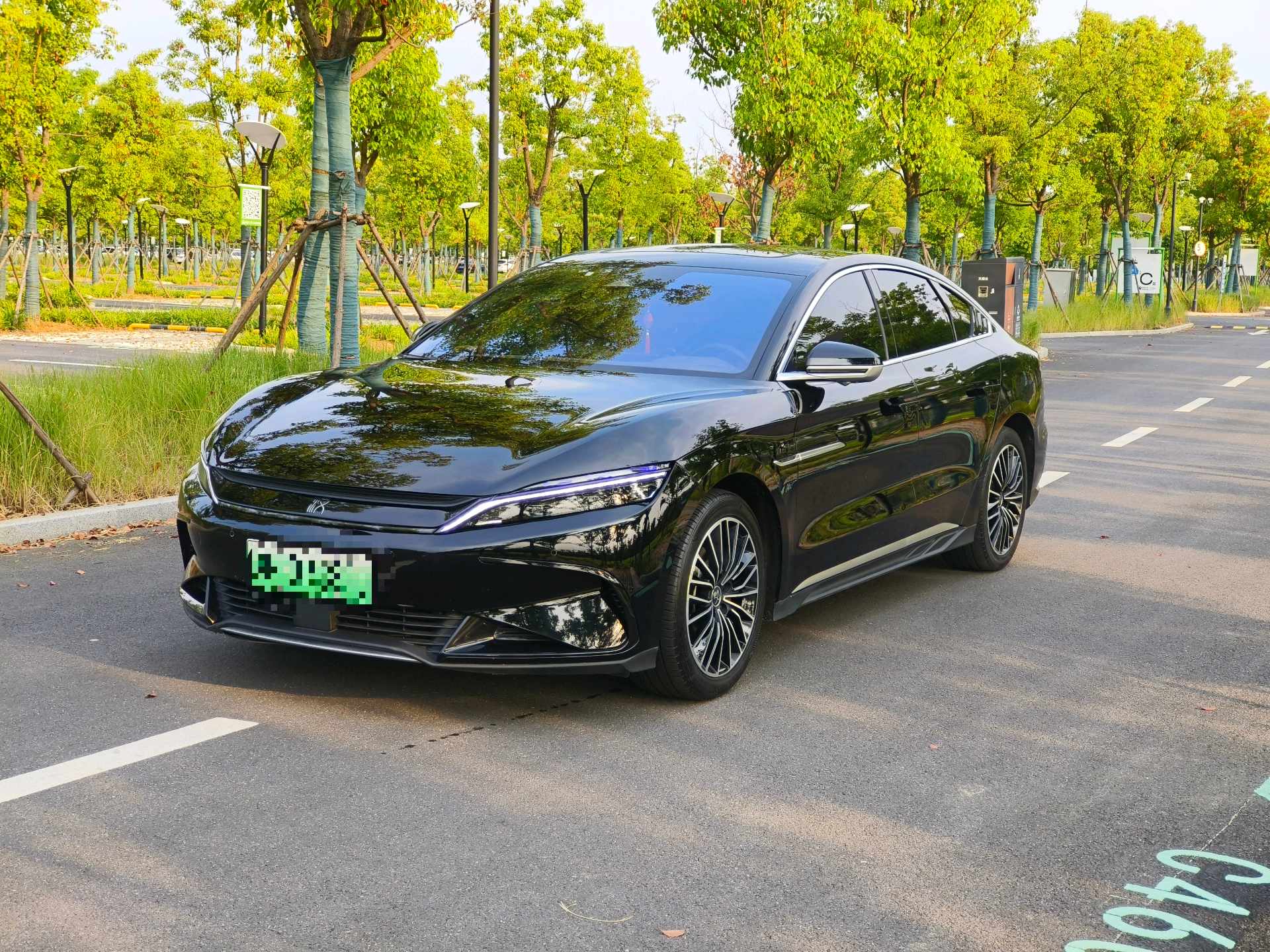 BYD Han 2024 BYD Han 2024 car image