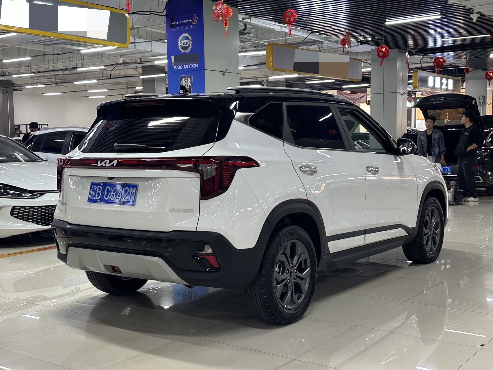 Kia Seltos 2025 #4 Kia Seltos 2025 изображение автомобиля #4