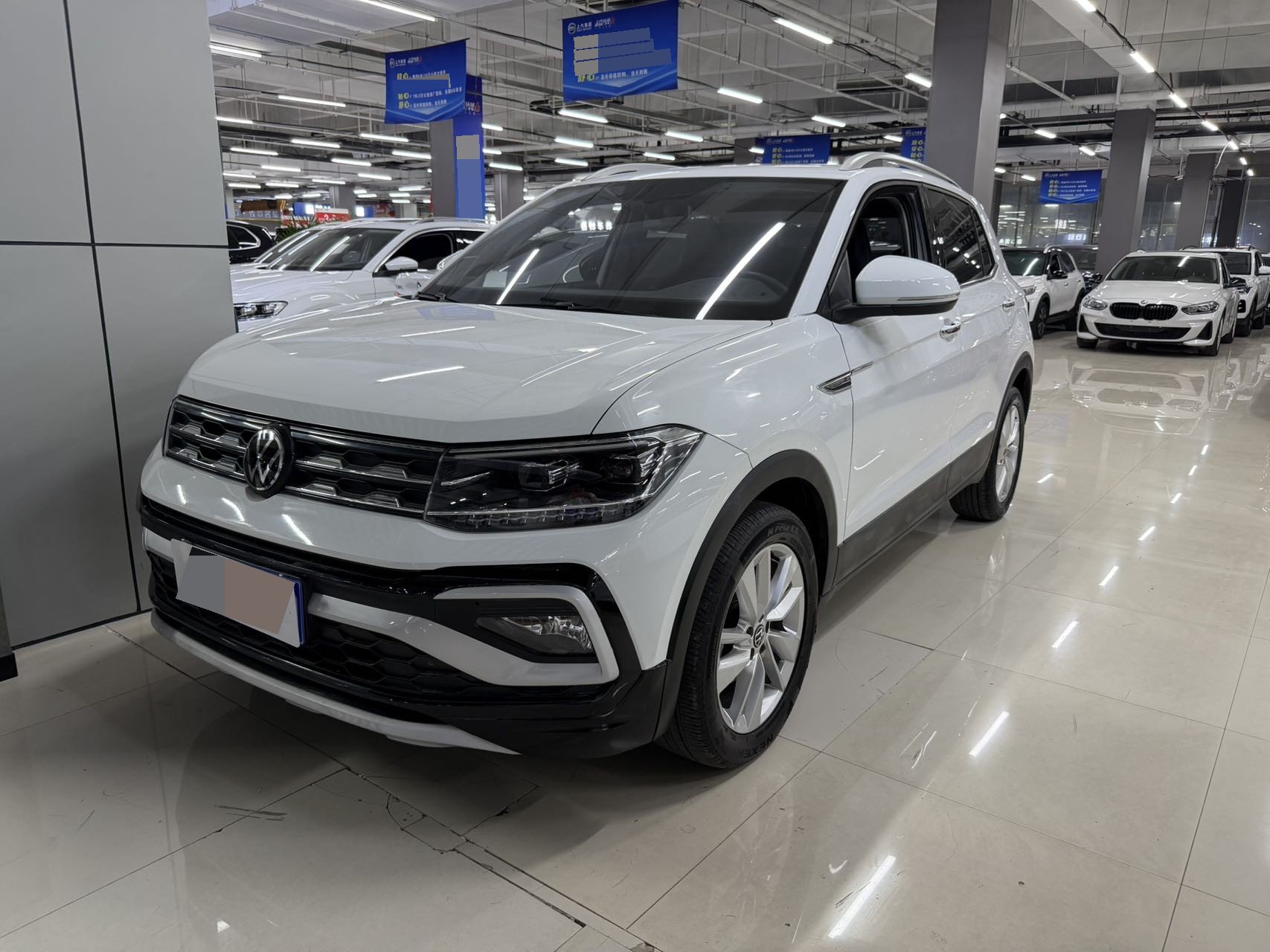 Volkswagen T-Cross 2023 car image 