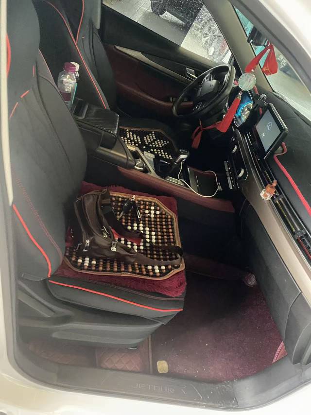 Jetour X70 2023 car image #5