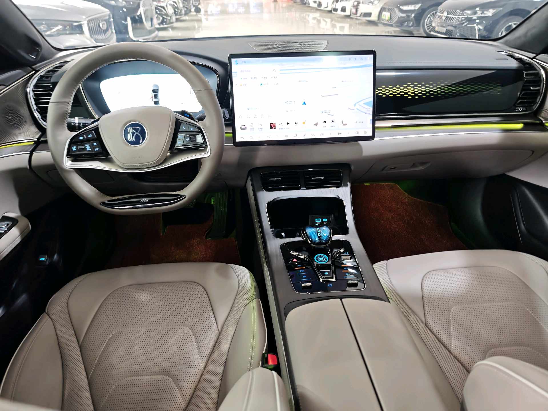 BYD Han 2024 #5 BYD Han 2024 car image #5