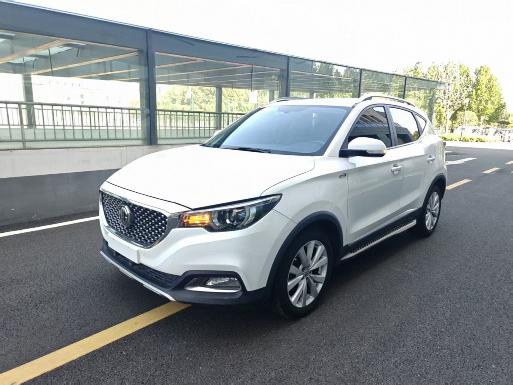 MG ZS 2017 MG ZS 2017 car image