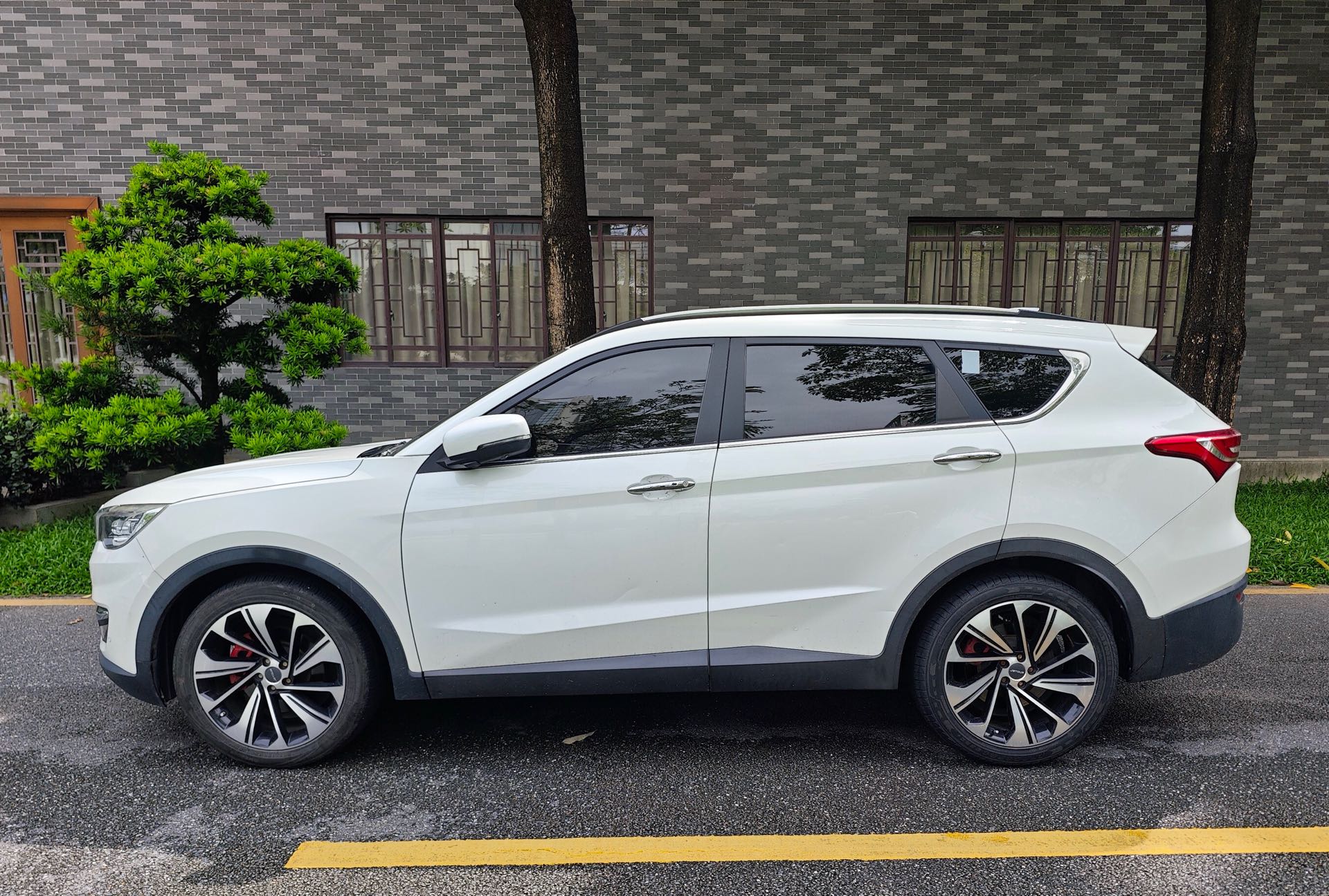 Jetour X70S 2019 #7 Jetour X70S 2019 car image #7