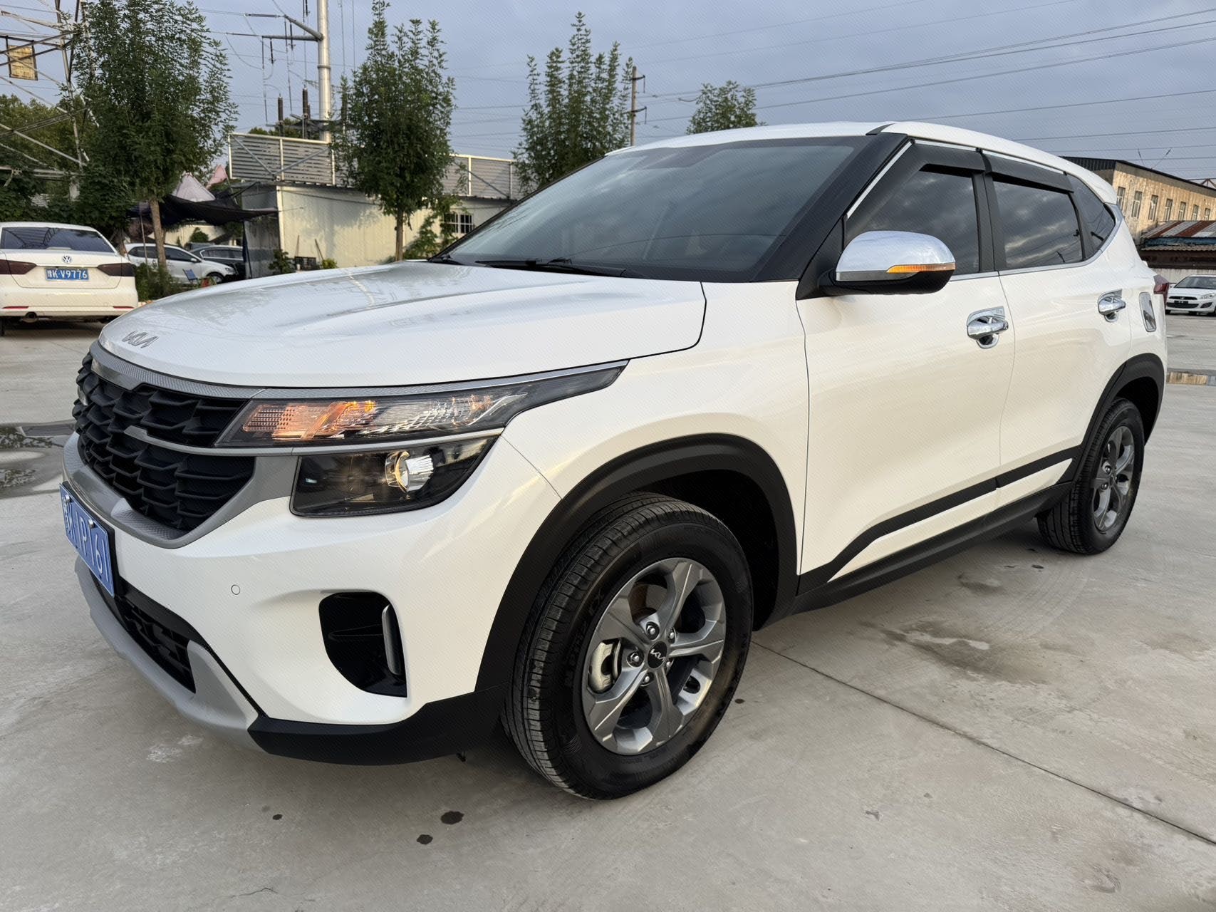 Kia Seltos 2023 car image 