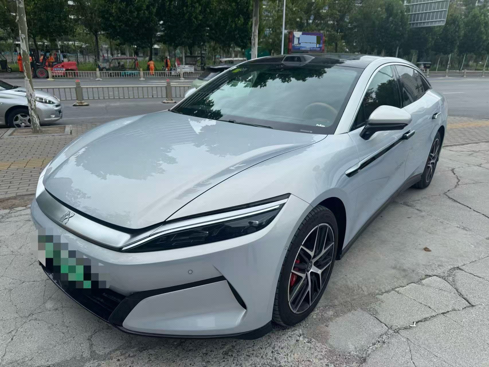 BYD HanL 2025 BYD HanL 2025 car image