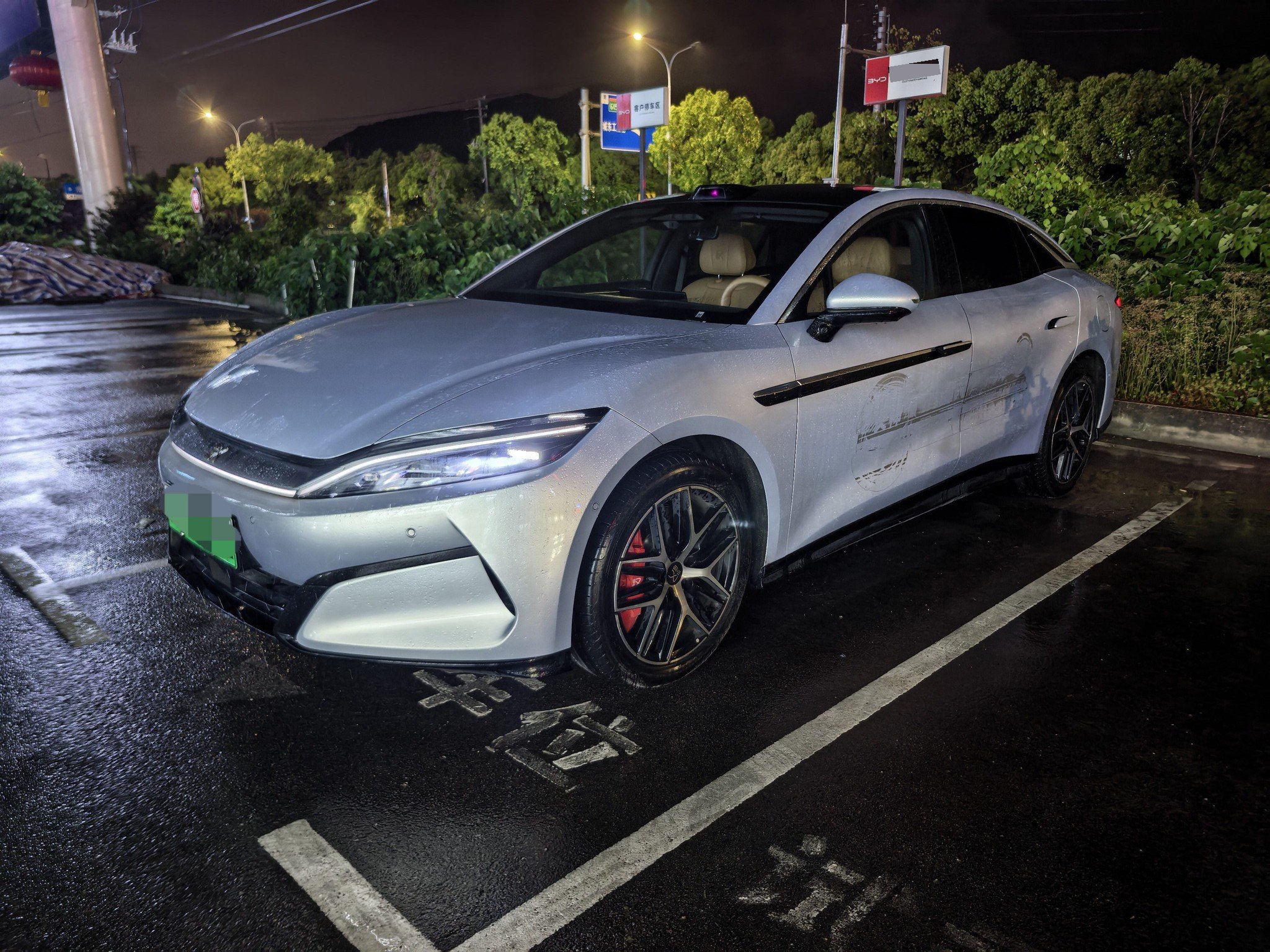 BYD HanL 2025 car image 