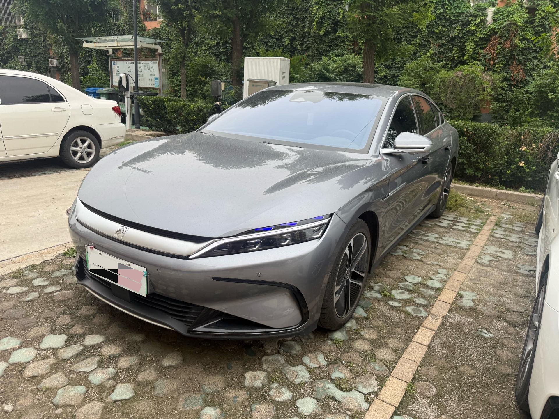 BYD Han 2023 BYD Han 2023 car image