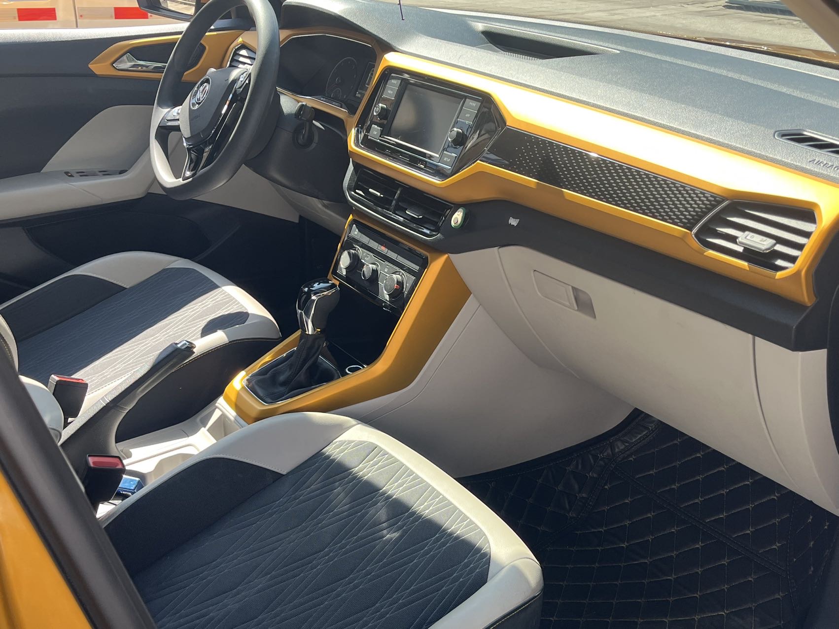 Volkswagen T-Cross 2020 #4 Volkswagen T-Cross 2020 car image #4