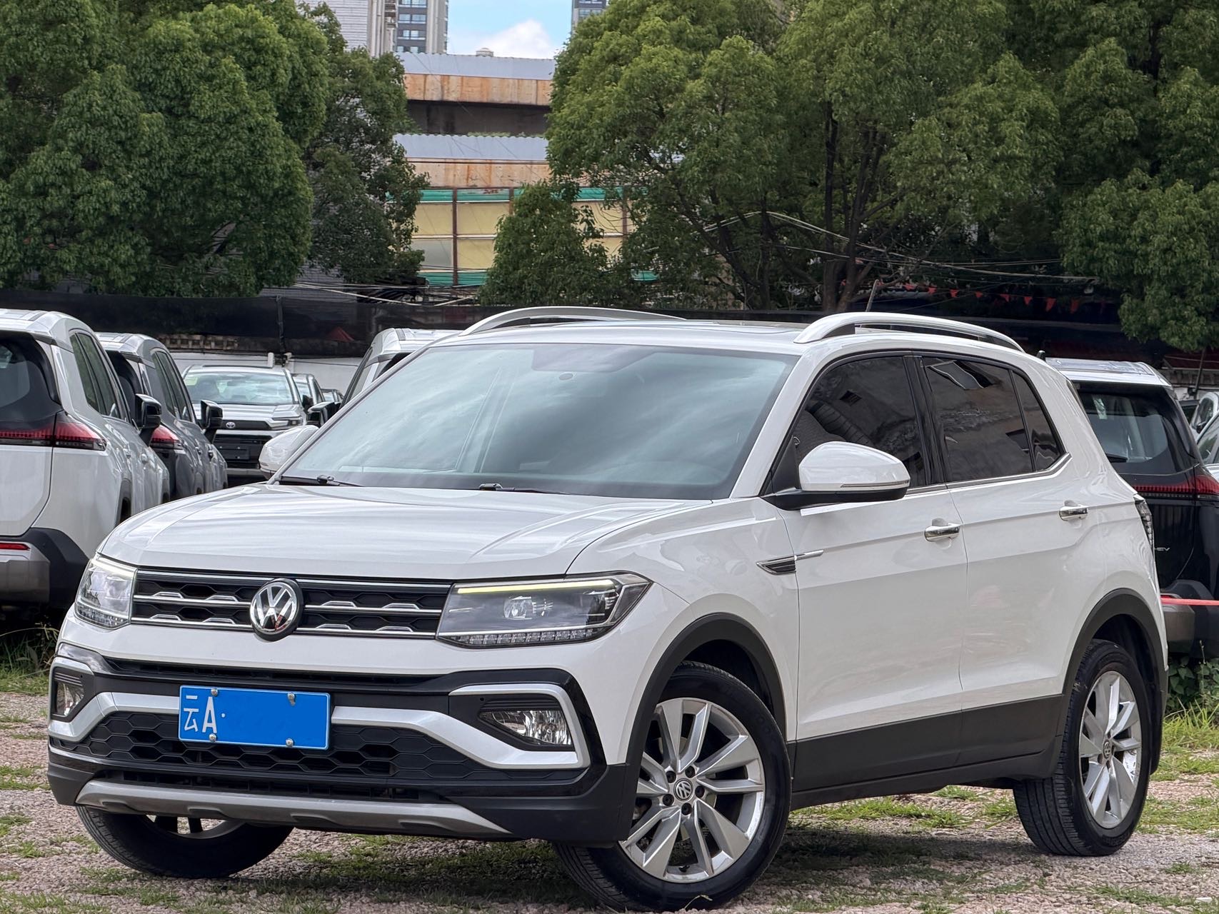 Volkswagen T-Cross 2019 immagine di auto 