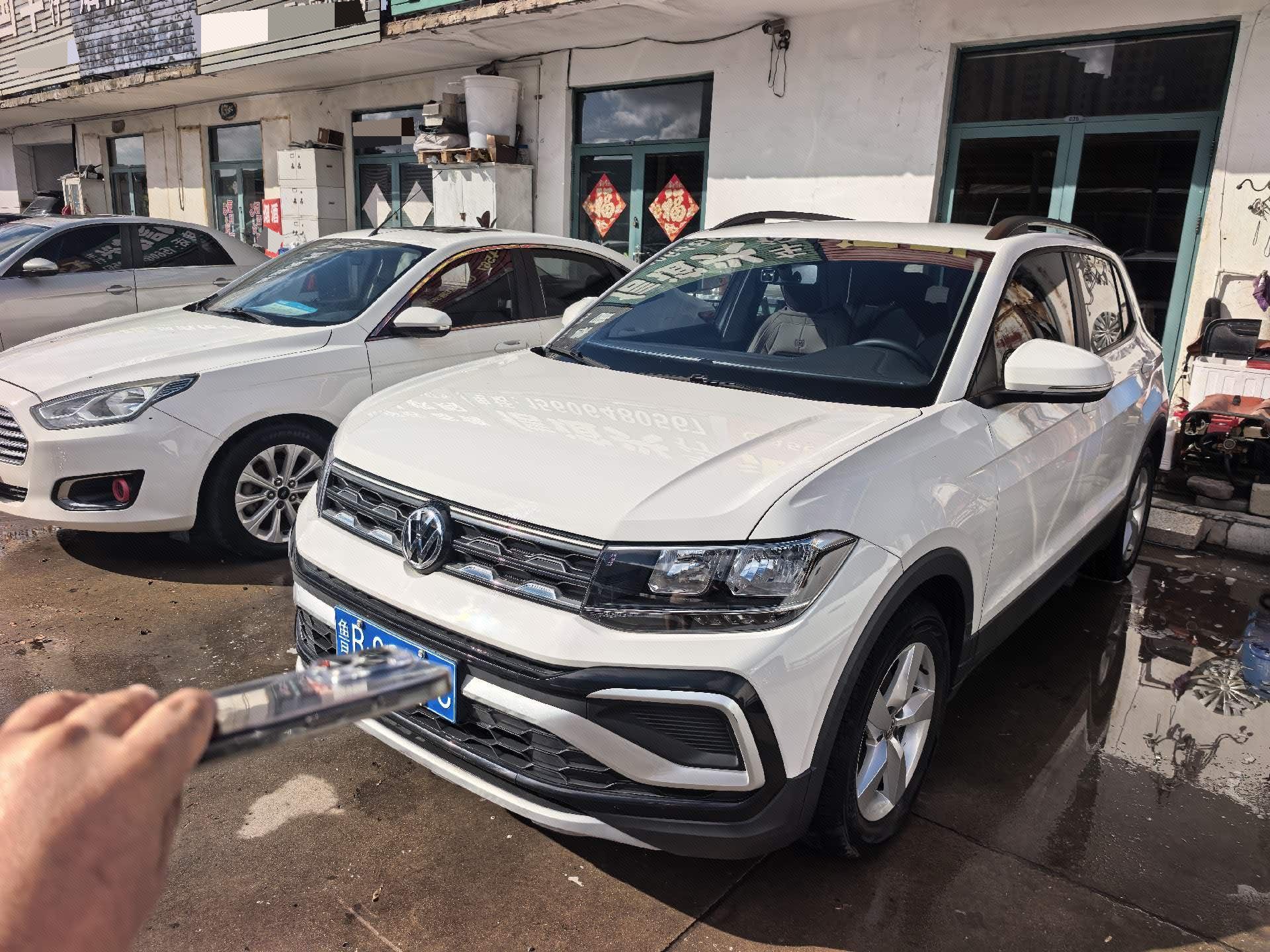 Volkswagen T-Cross 2020 Volkswagen T-Cross 2020 car image