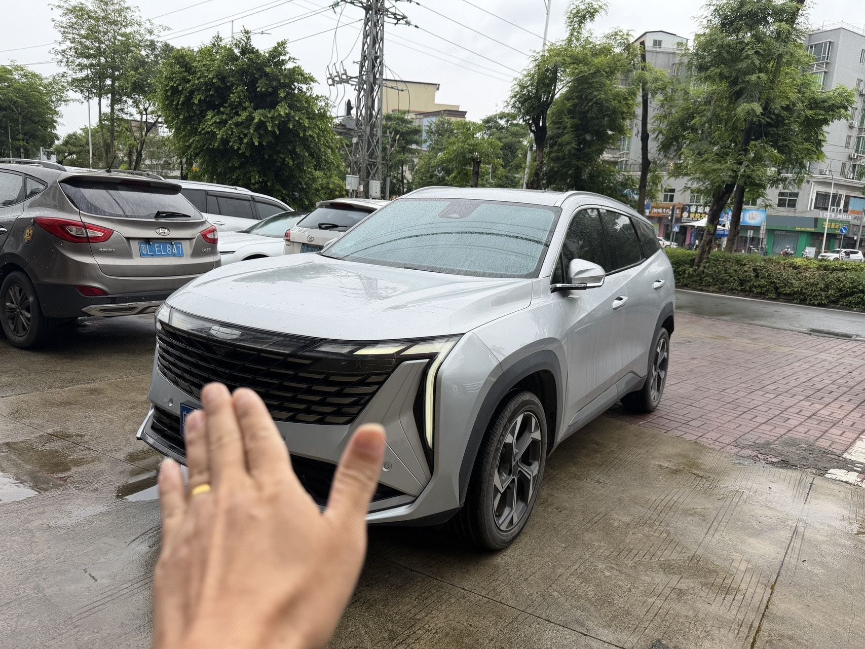 GEELY Boyue L 2024 car image 