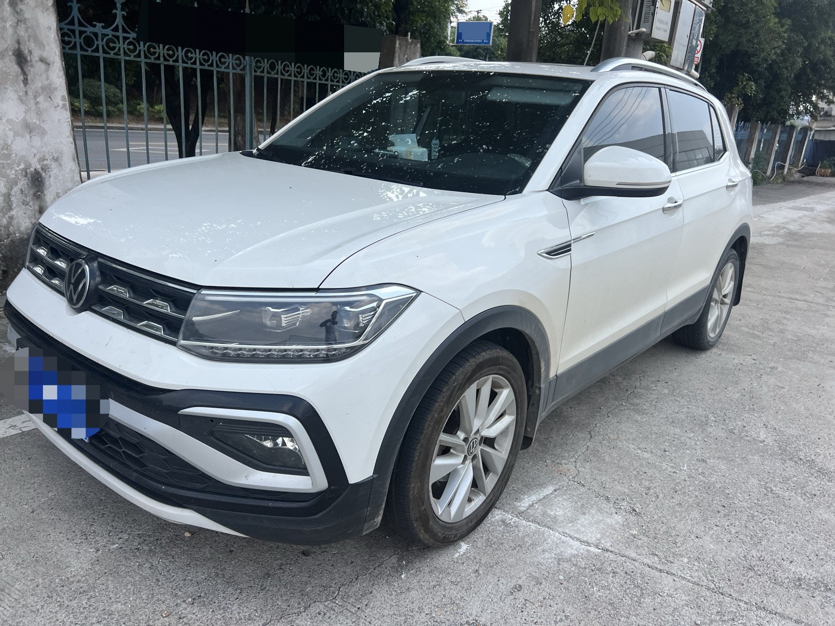 Volkswagen T-Cross 2021 car image 