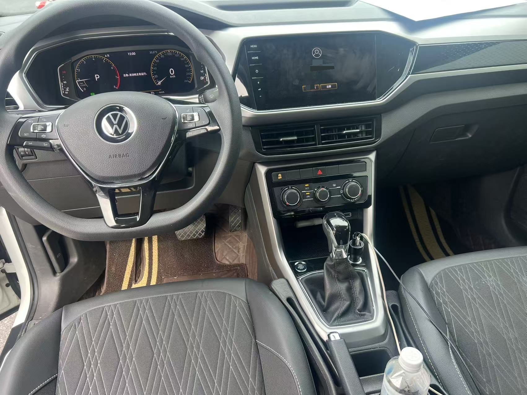 Volkswagen T-Cross 2024 immagine di auto #5