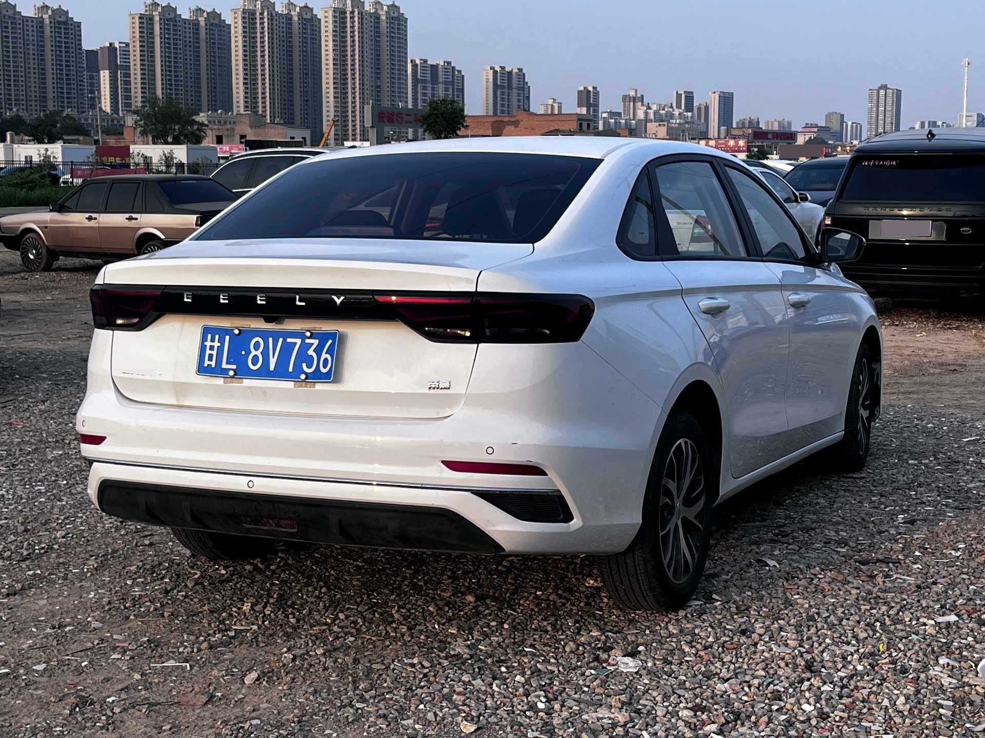 GEELY Emgrand 2023 #4 GEELY Emgrand 2023 car image #4