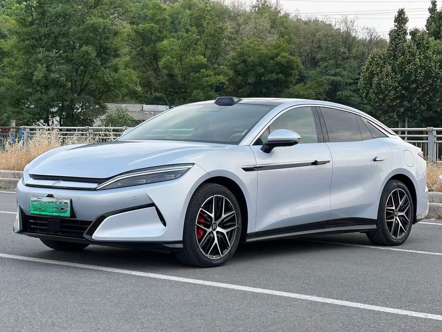 BYD HanL 2025 BYD HanL 2025 car image