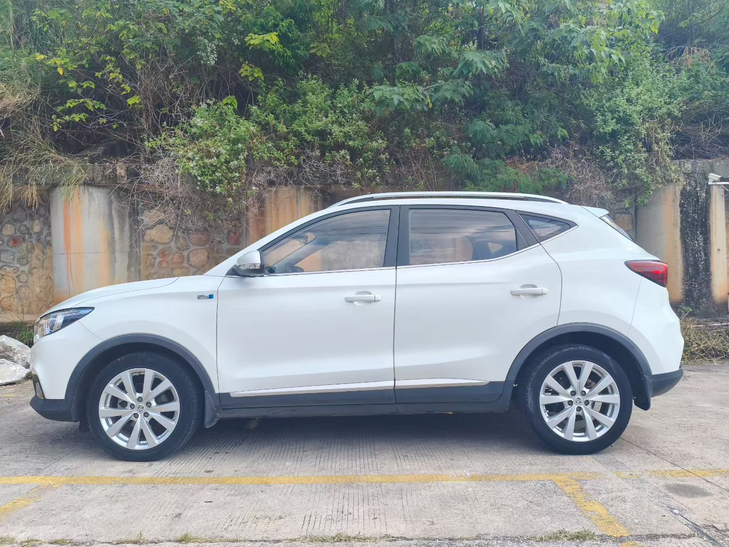 MG ZS 2017 #2 MG ZS 2017 car image #2