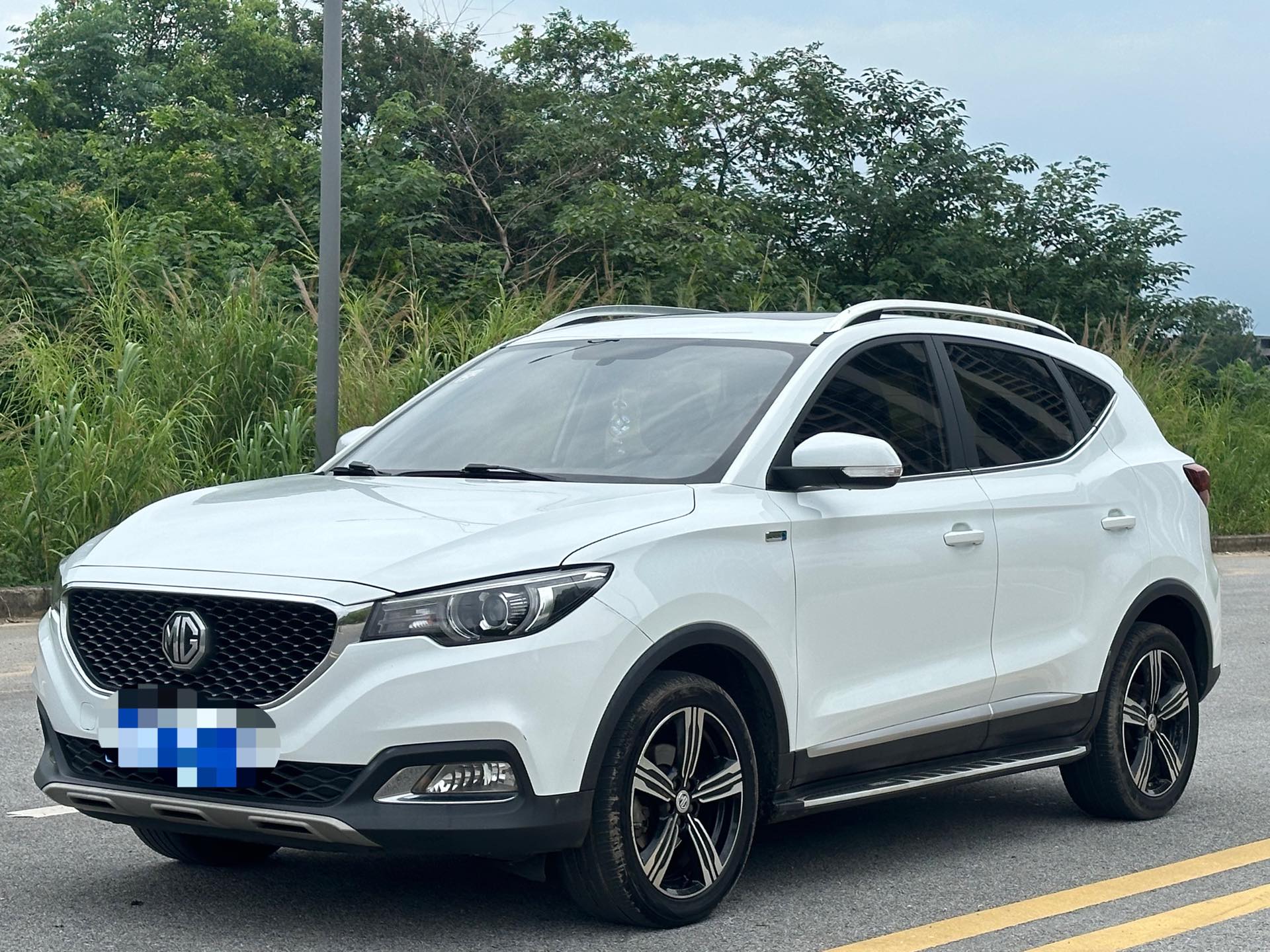 MG ZS 2018 MG ZS 2018 car image