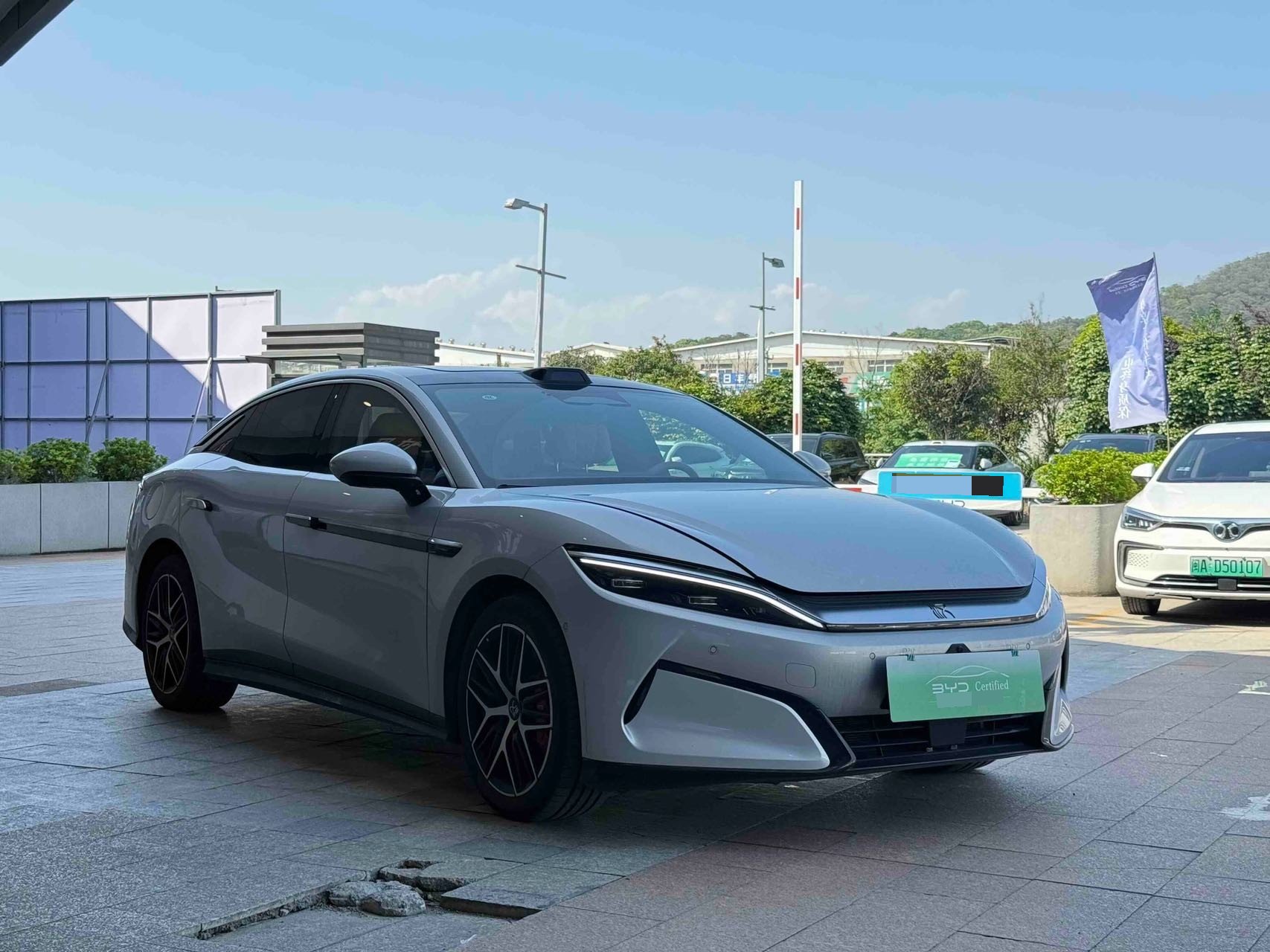 BYD HanL 2025 car image #3